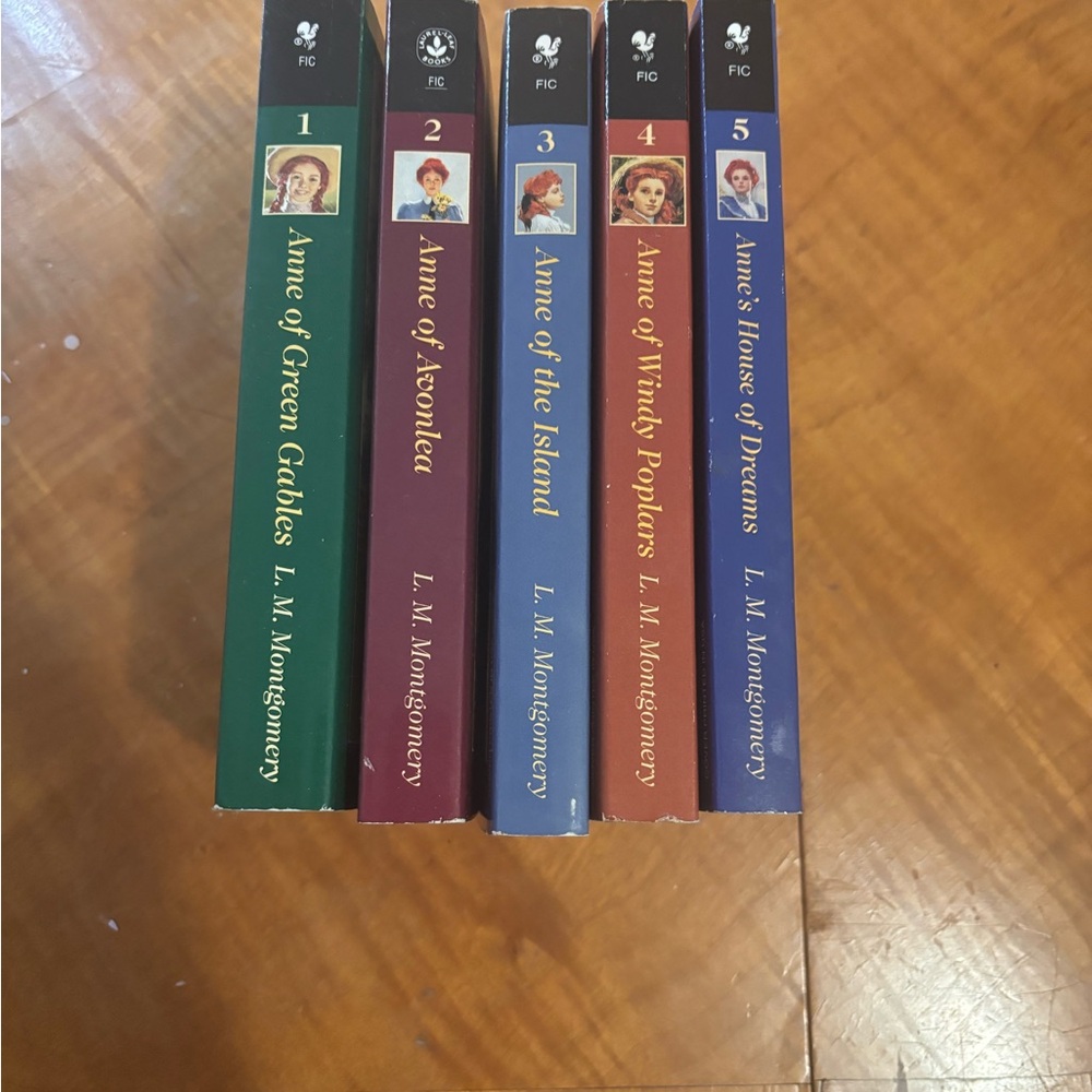 L.M Montgomery Anne of Green Gables book set